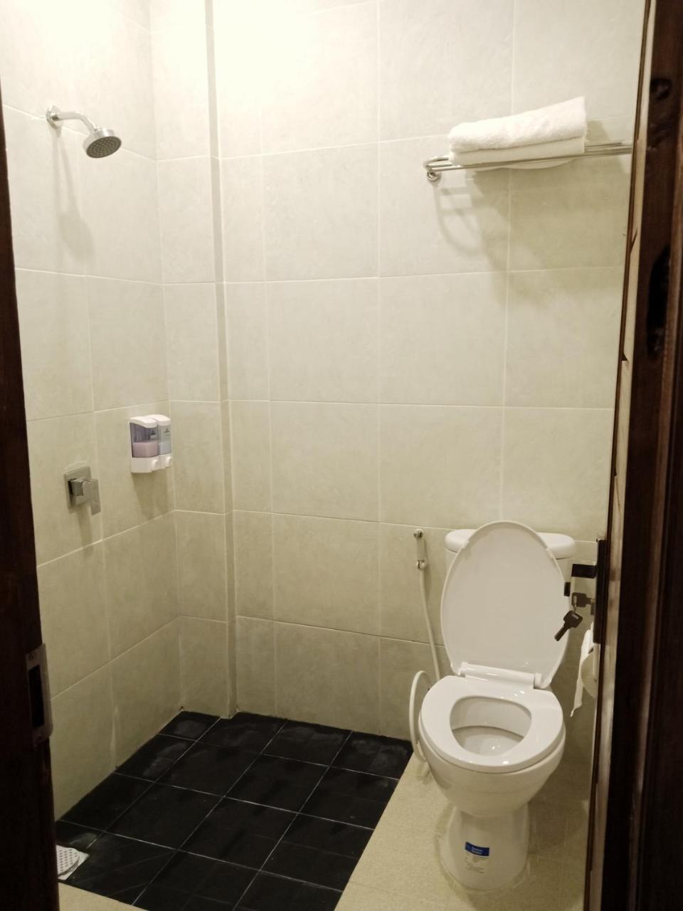 The Royal Joglo Hotel Tepus Luaran gambar
