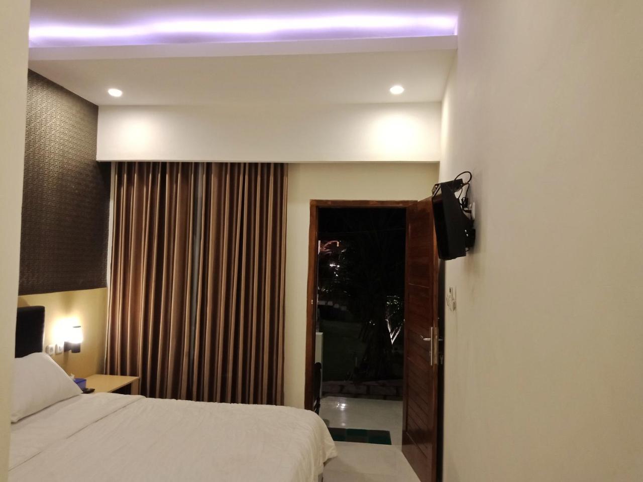 The Royal Joglo Hotel Tepus Luaran gambar